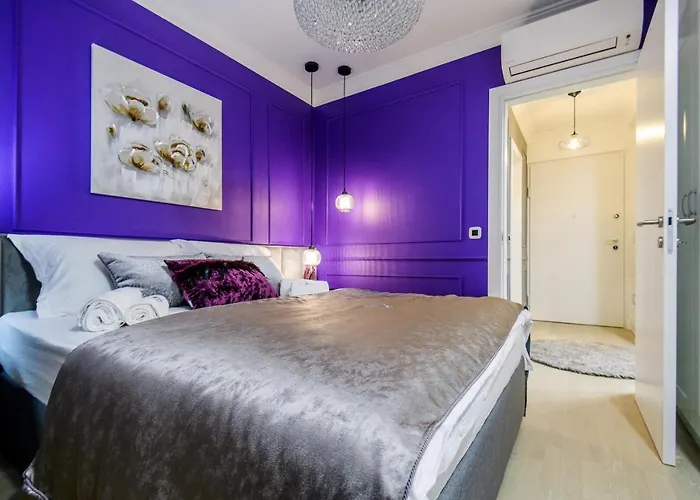 Divine Luxury Apartment Purple