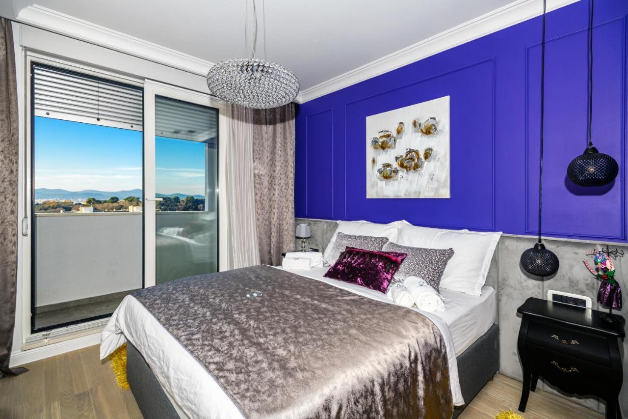 Divine Luxury Purple *